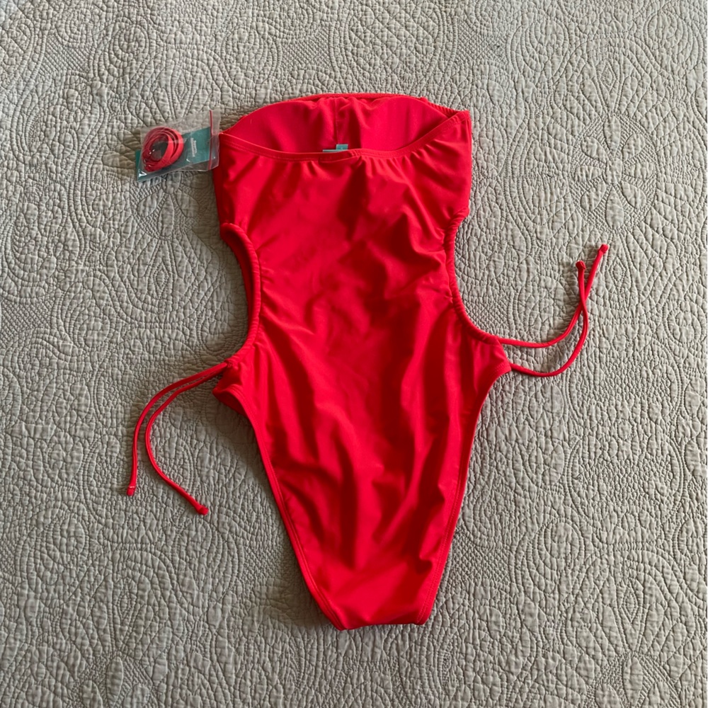 NWT Sports Illustrated red cut out one piece swimsuit - Picture 2 of 10